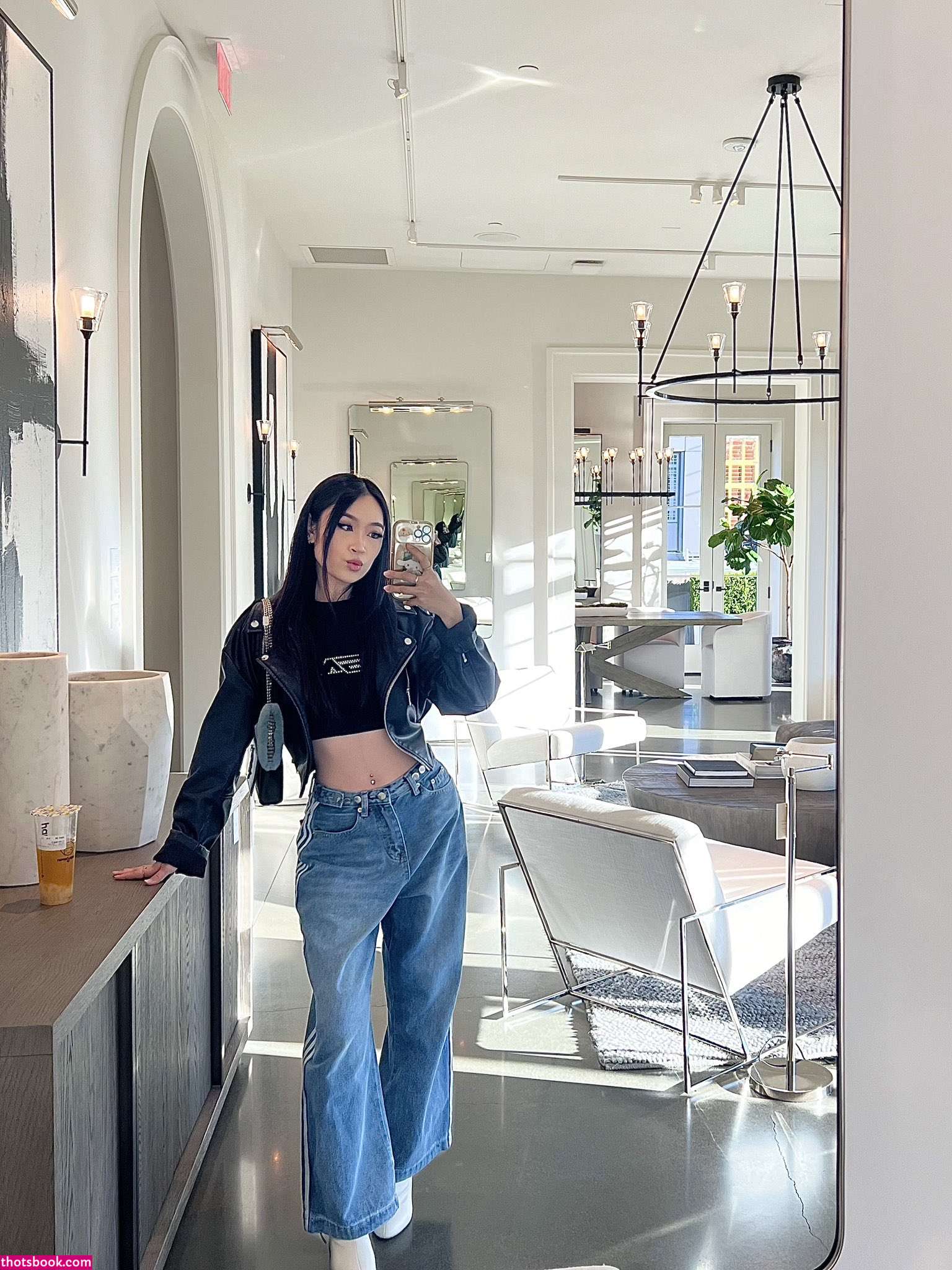 Theresa Nguyen Photo #28