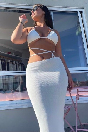 Zoe Kalotheos Photo #23