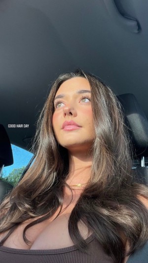 Zoe Kalotheos Photo #24