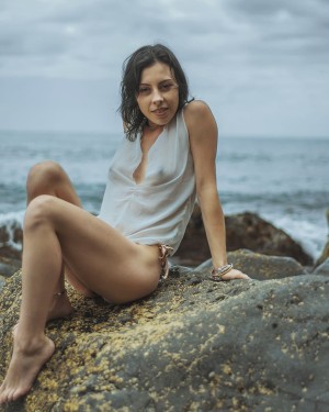 Zoe Phillips Photo #10