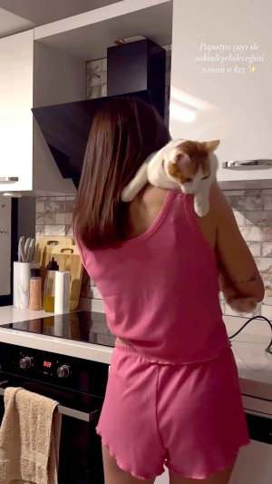 Feride Ozdinc Video #33