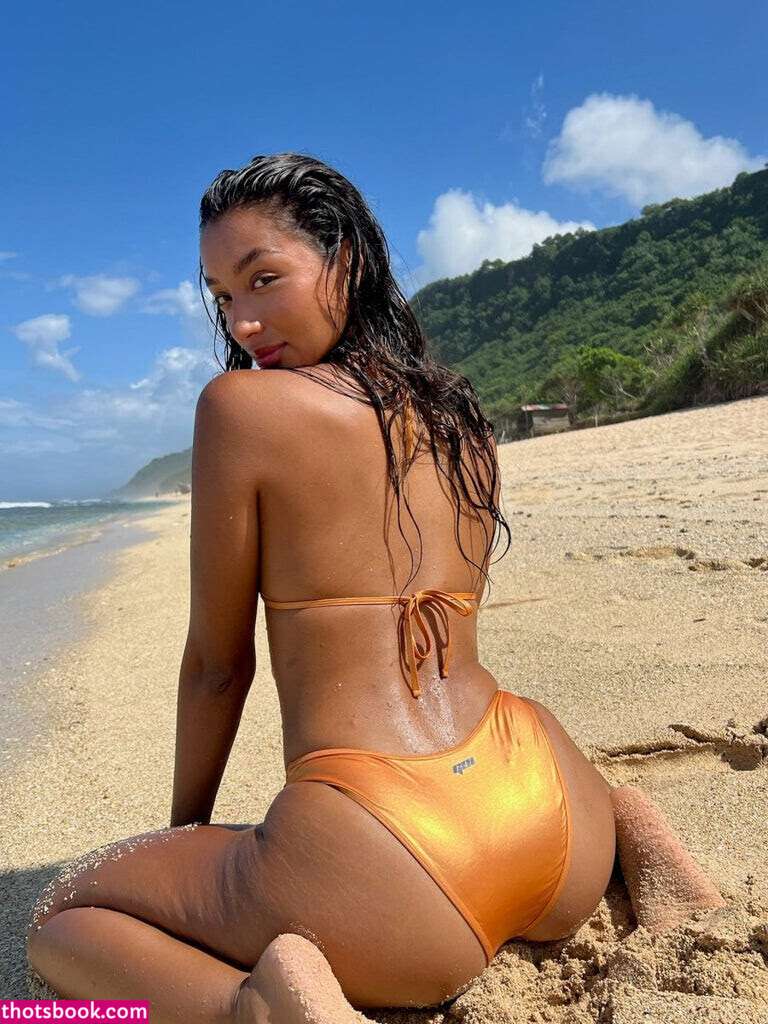 Alejandra Vidal Photo #4