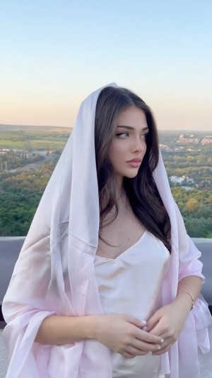 Andreea Bostanica Photo #9