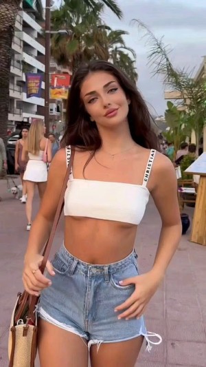 Andreea Bostanica Photo #14