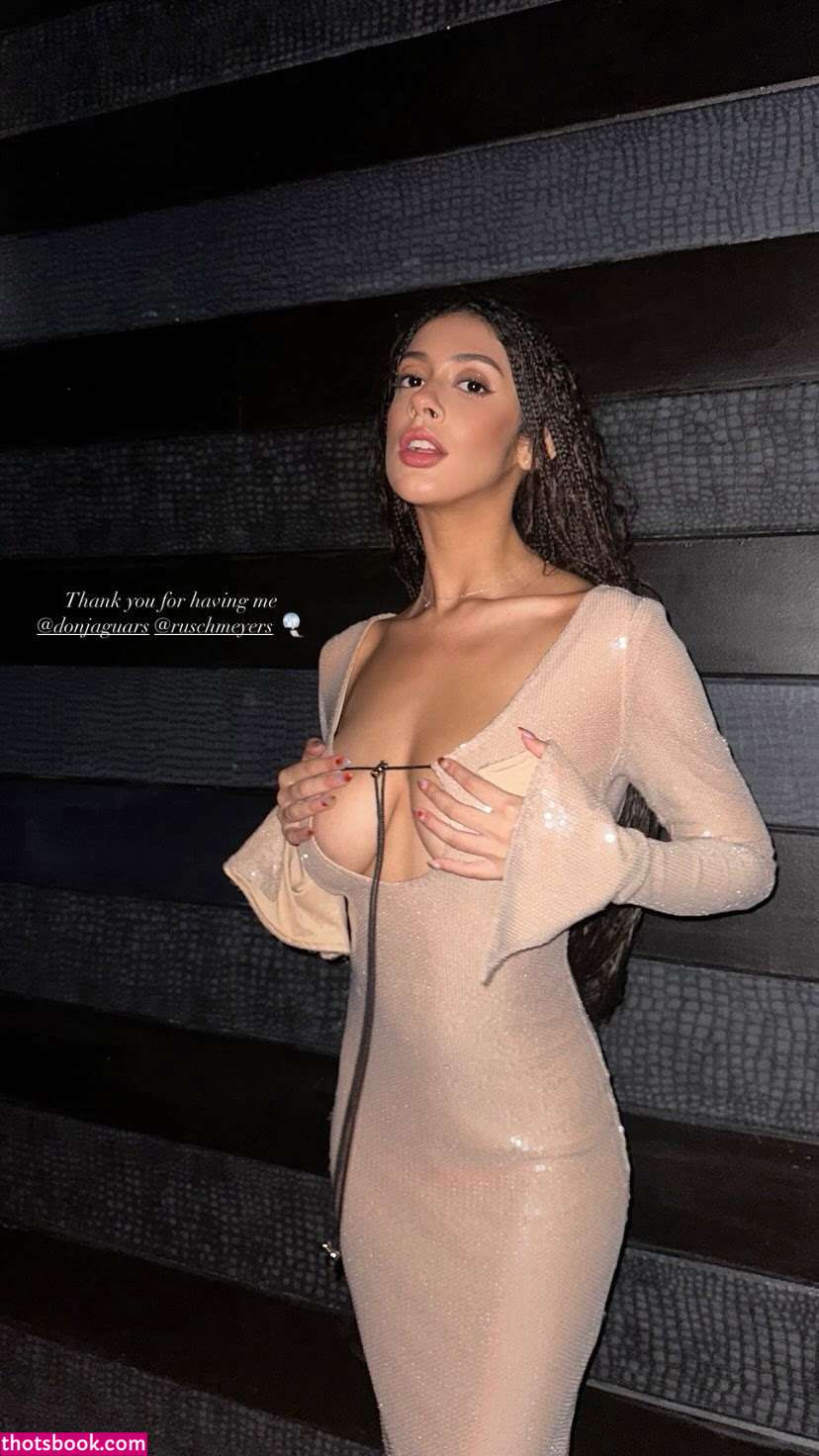 Sophia Macklin Photo #7