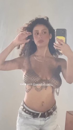 Sophia Macklin Photo #17