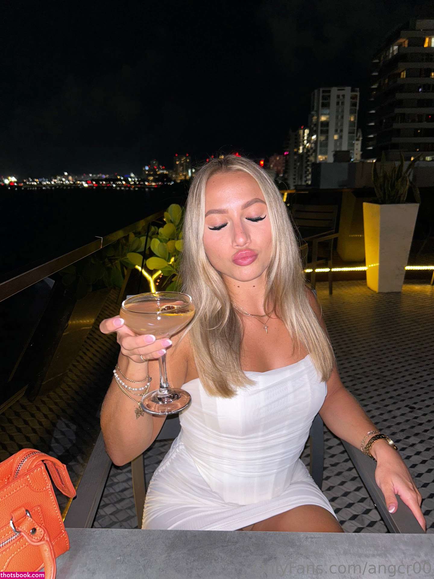 Angelacandiceee Photo #24