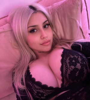 Cindi Alvarez Photo #8