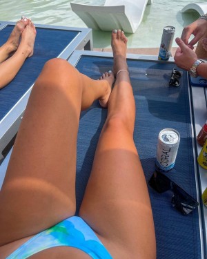 Katie Thompson Photo #8