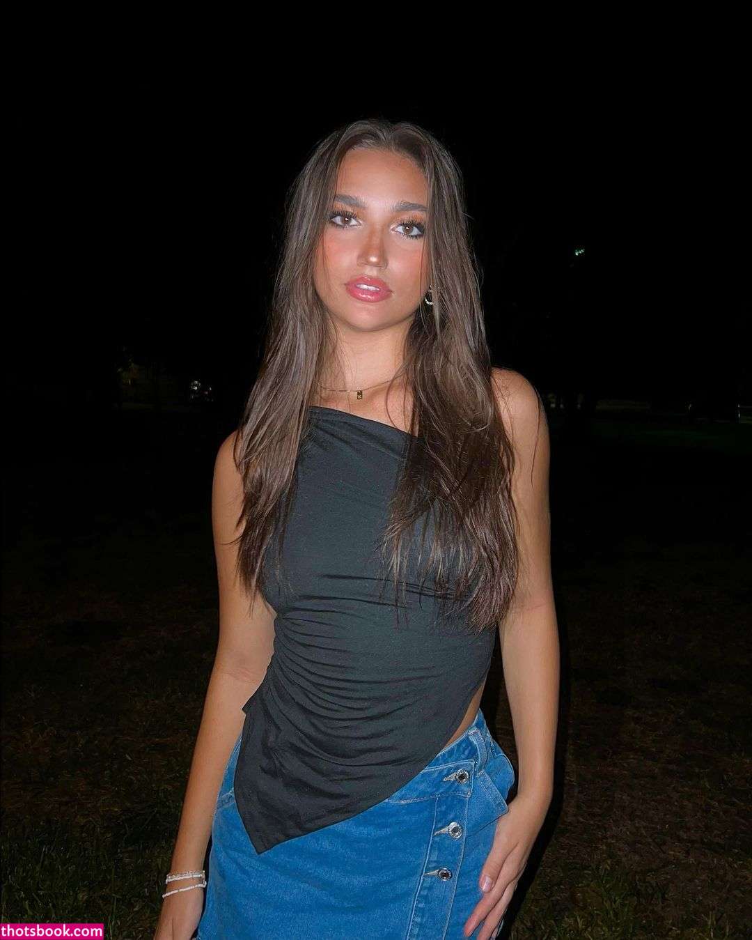 Katie Thompson Photo #14