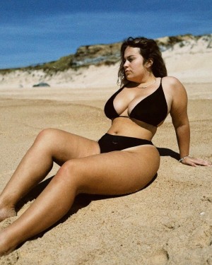 Laura Benedito Photo #17