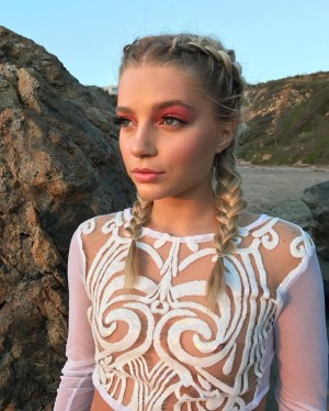 Madeline Keating Photo #20