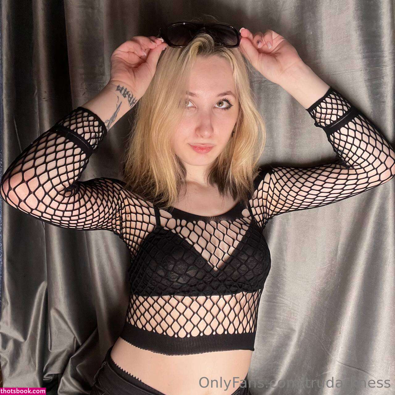 Trudarkness Photo #7