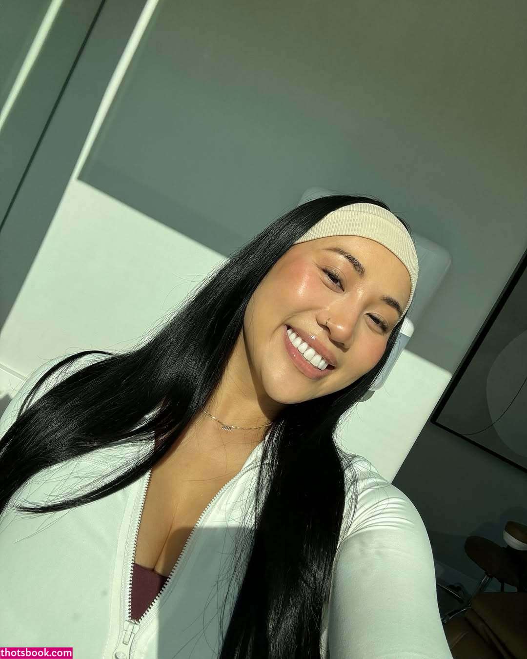 Yenni Huynh Photo #7