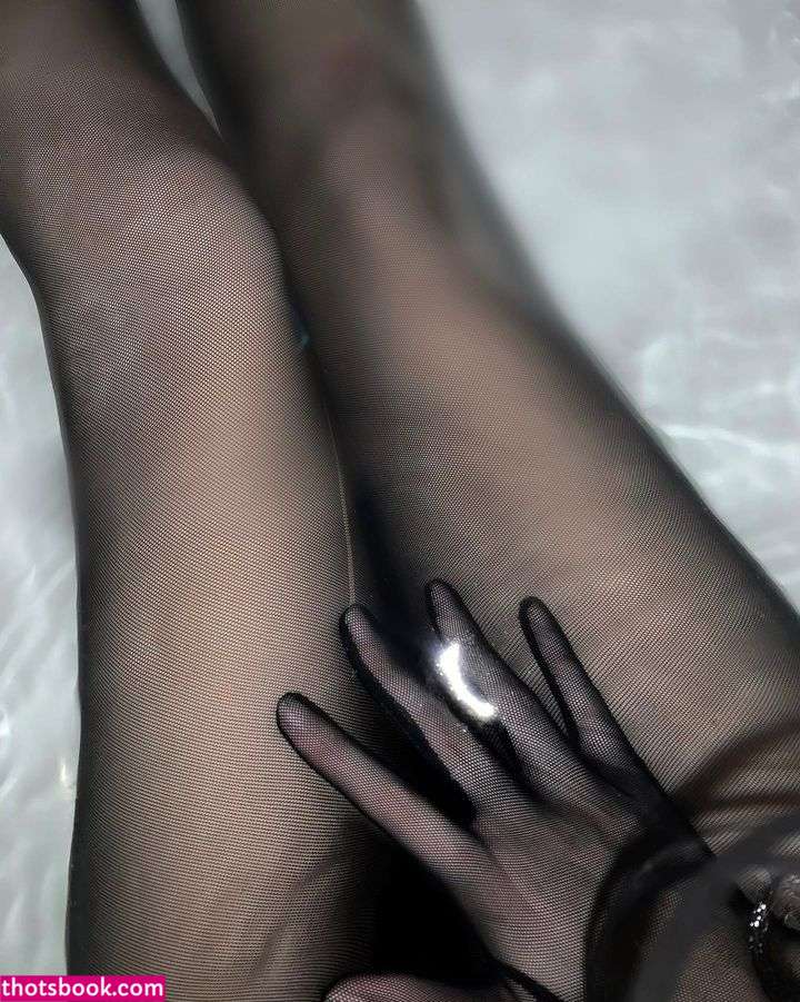 babyv1llain Photo #8