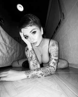 Delfi Peralta Photo #13