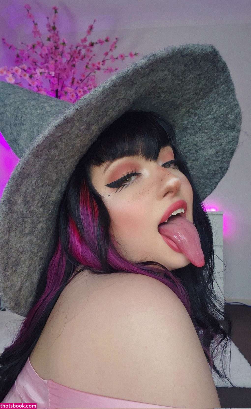 Jasminfoxe Photo #48