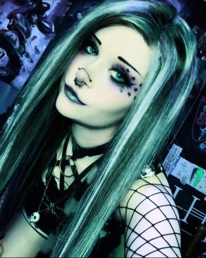 Catastrophiclarawr Photo #10