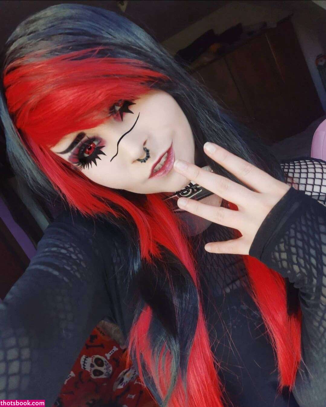 Catastrophiclarawr Photo #23