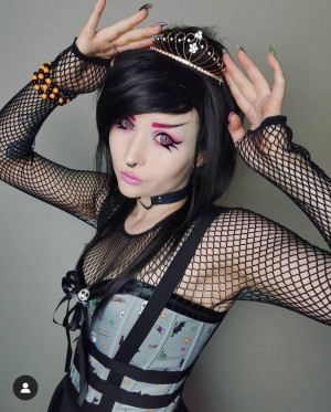 Catastrophiclarawr Photo #27