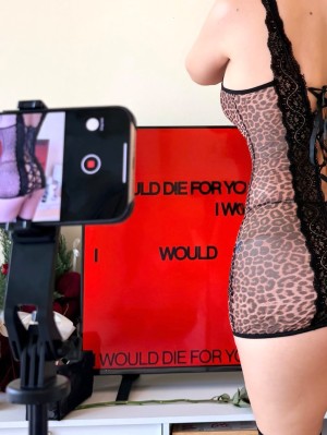 Duyenn Hipp Photo #40