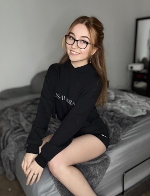 Lyssaurora Photo #50