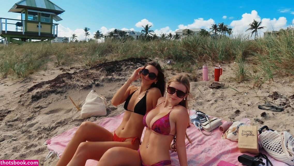 Ariana White Photo #33