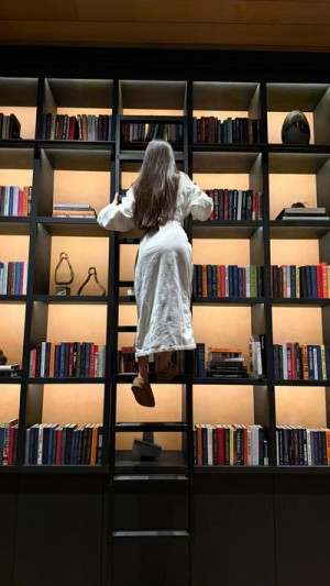 Caryn Marjorie Photo #321