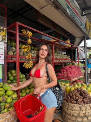 Doina Barbaneagra Photo #135