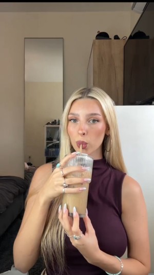 Ella Netzer Photo #76