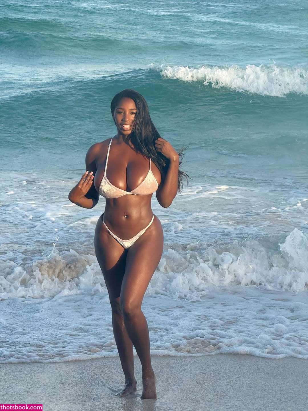 Ellie Empress Photo #60