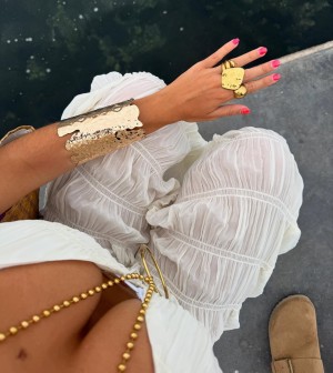 Astrid Millan Photo #8