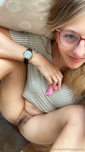 Butterflyyogavip Photo #1