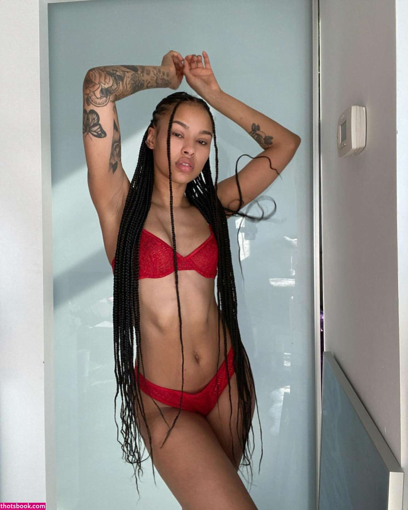 Chloe Christian Photo #5