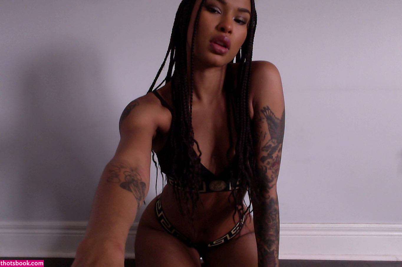 Chloe Christian Photo #16