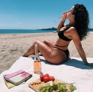 Jen Lowrie Photo #16