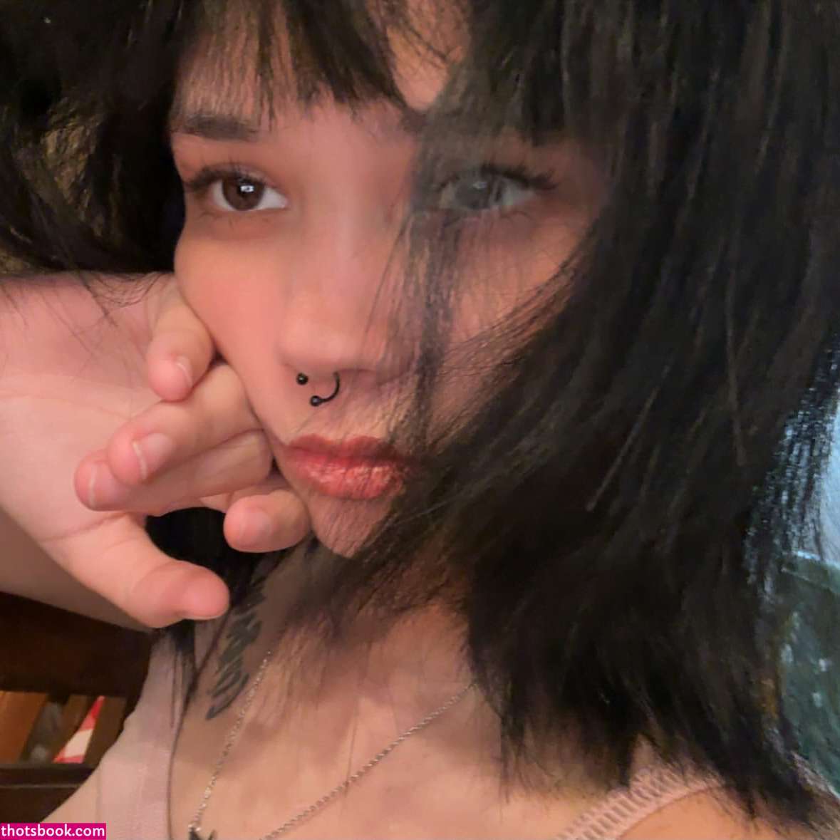 Julia Graham Photo #1