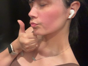 Julia Graham Photo #16