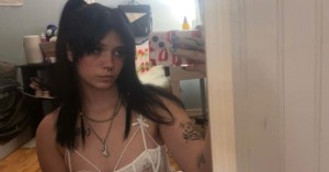 Julia Graham Photo #29