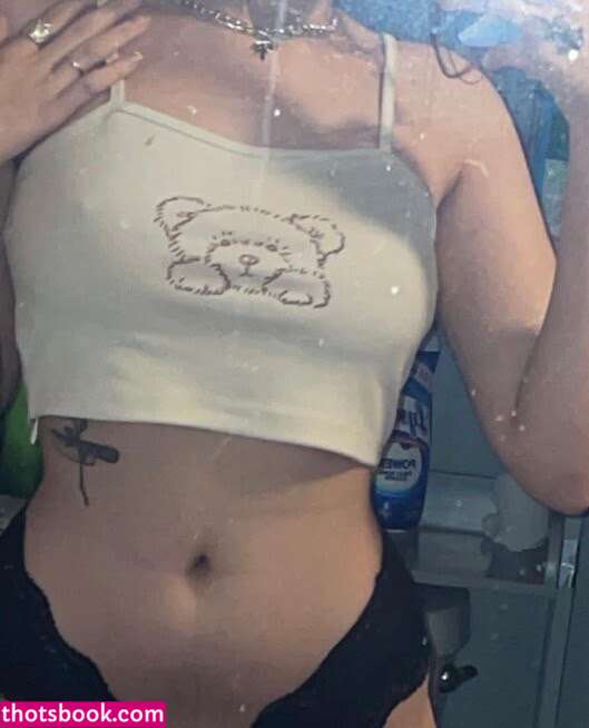 Julia Graham Photo #51