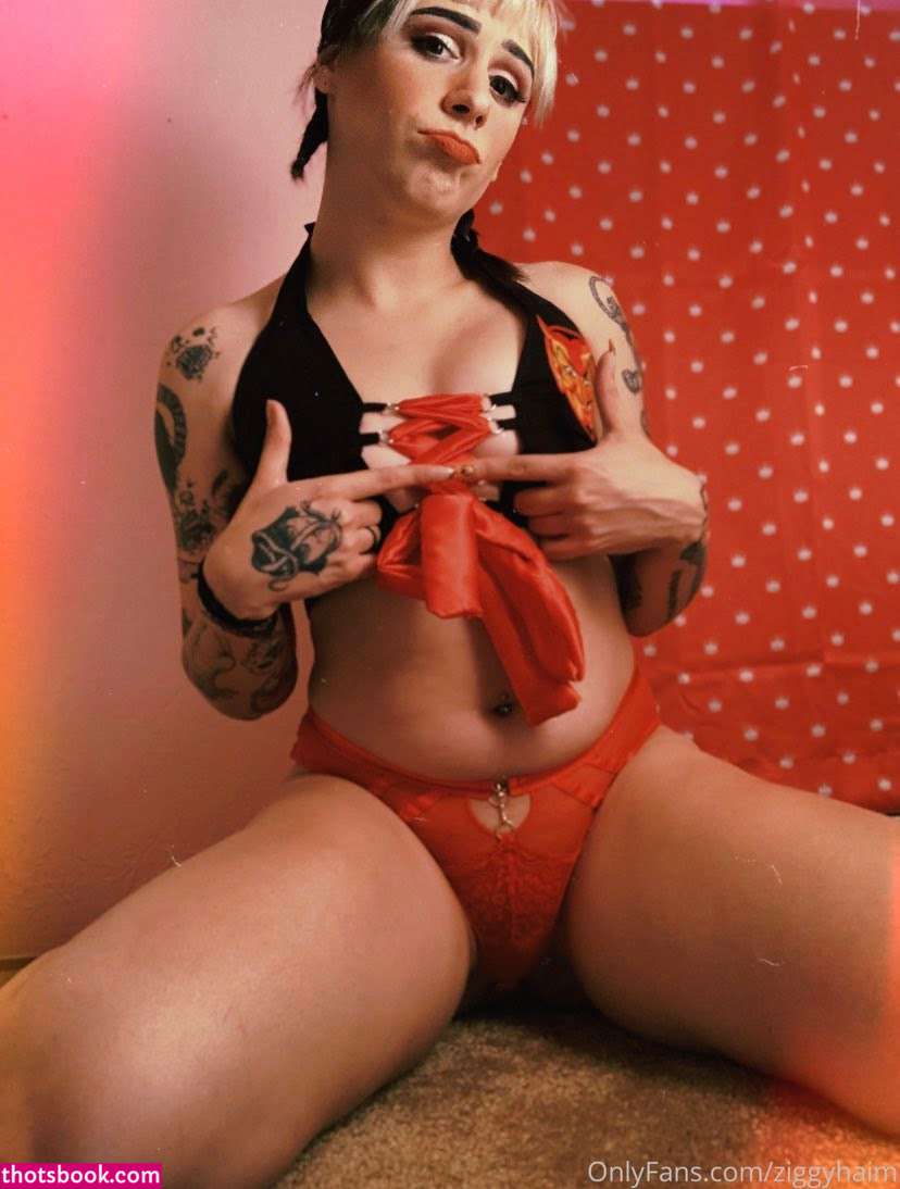 Ziggy Haim Photo #23