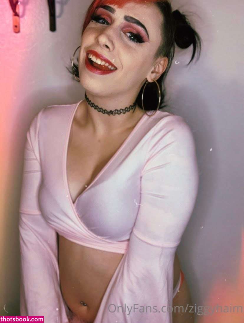 Ziggy Haim Photo #25