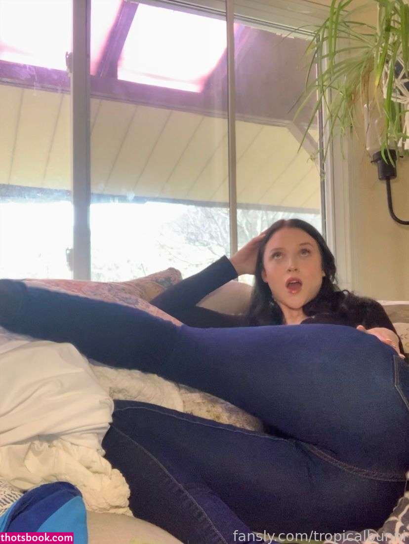 Tropical Bunni Photo #8