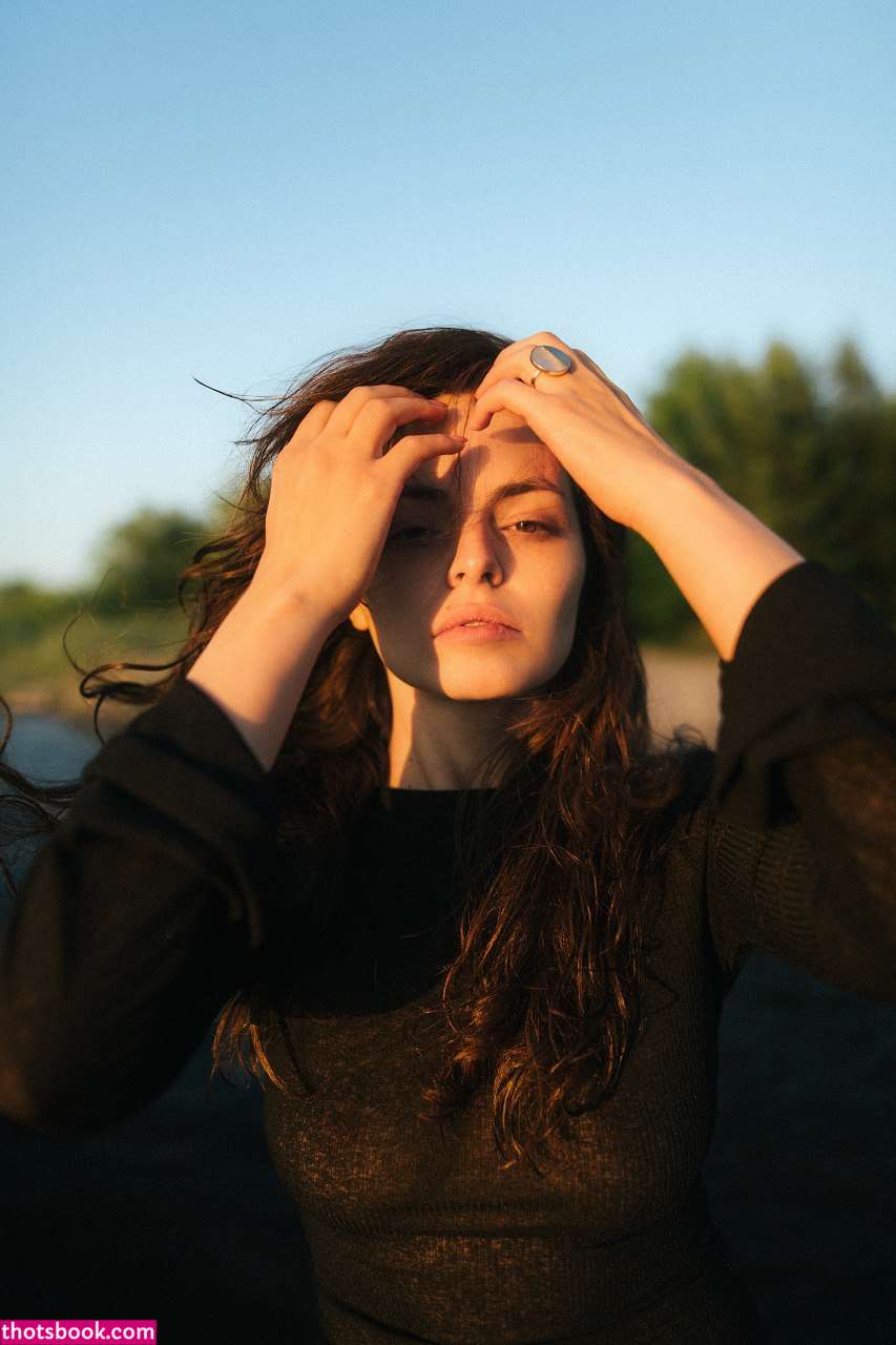 Alina Avkhadieva Photo #5