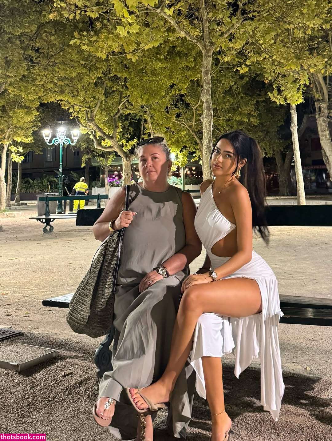 Roxanarosuu Photo #17