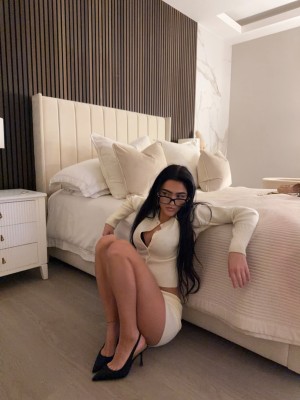 Roxanarosuu Photo #25