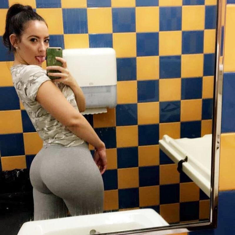 Woe Alexandra Photo #14