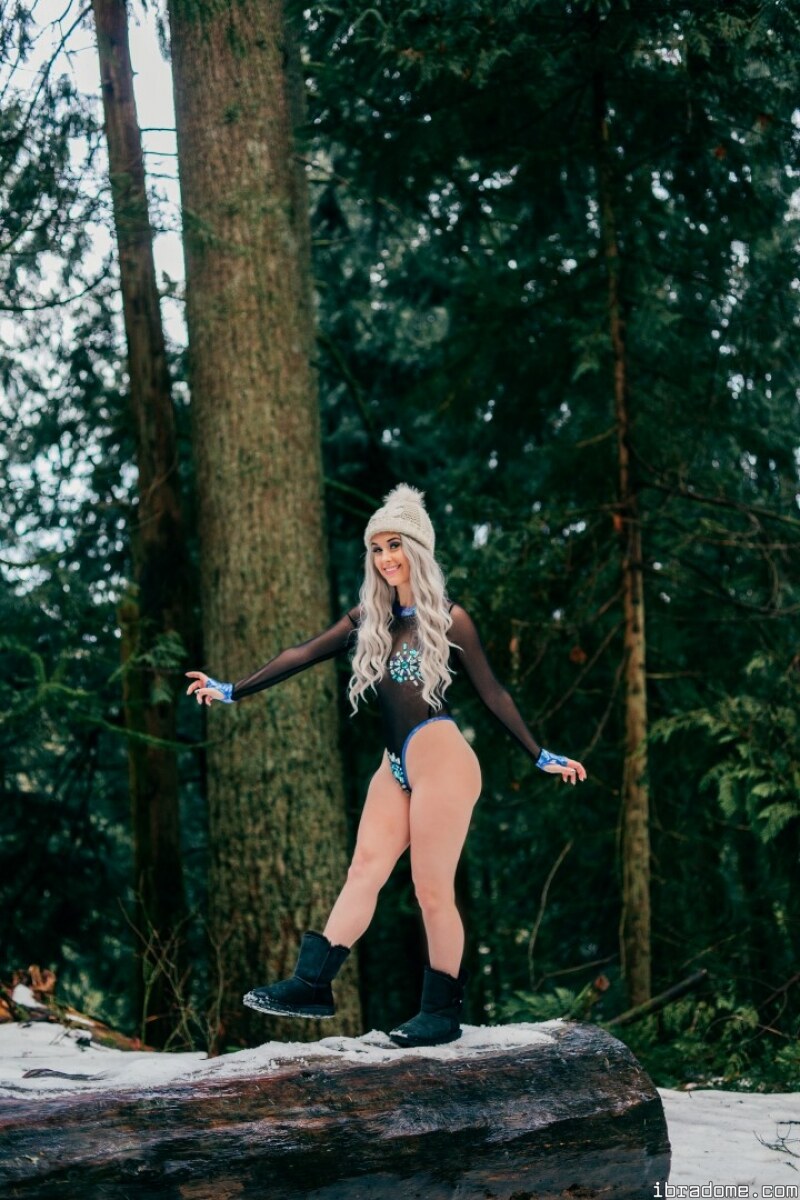 Meg Turney Photo #87