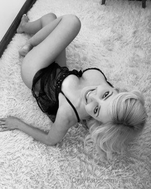 Jhenny Andrade UFC Photo #11