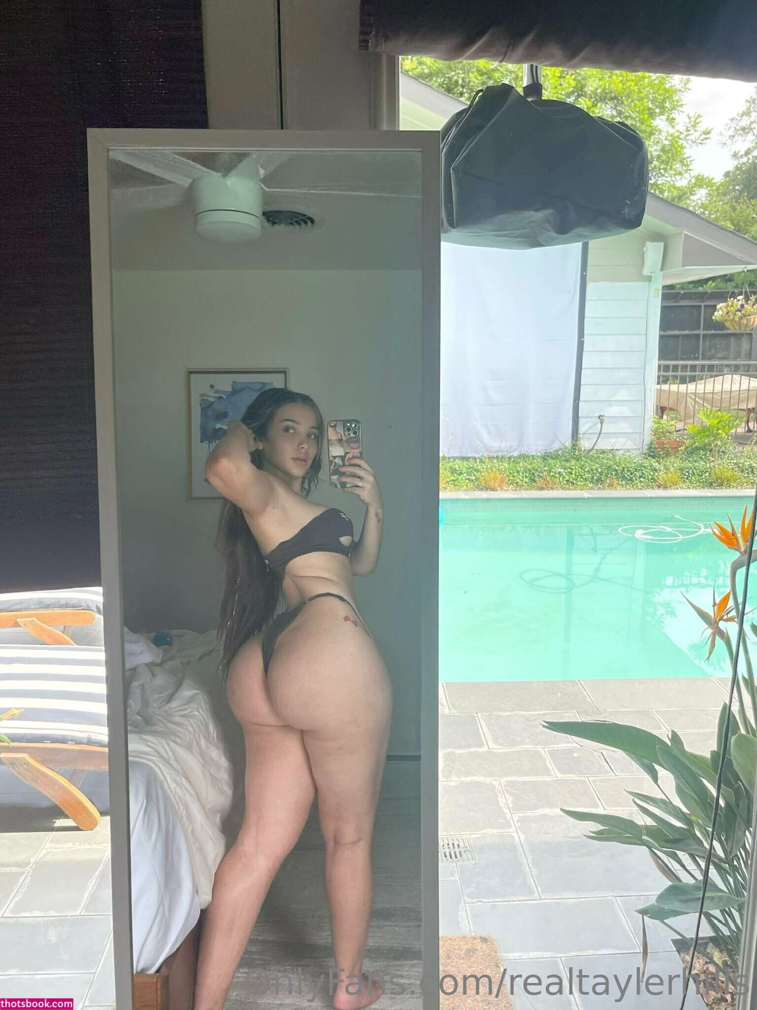 Tayler Hills Photo #28